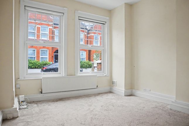 Flat 1, London photo 3