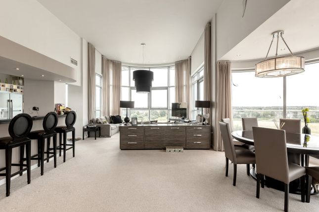 Flat for sale in River Crescent, Waterside Way, Nottingham