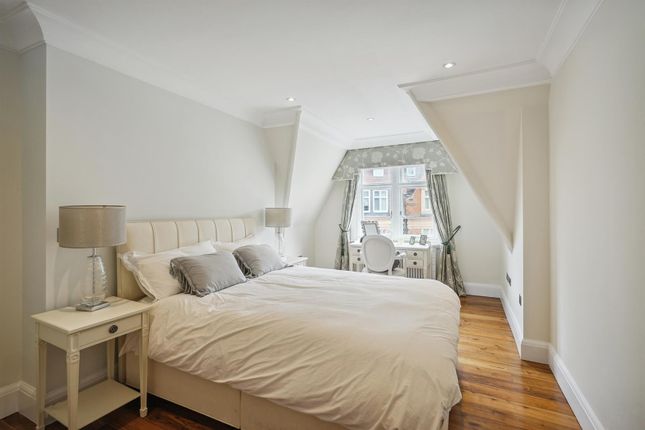 Property for sale in Herbert Crescent, London