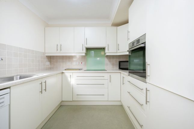 35, Hamilton Court, Leighton Buzzard photo 2
