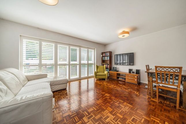 Flat 9, Parkside, Hamilton Road, London photo 2