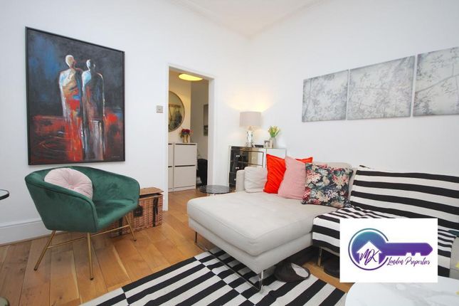 Flat to rent in Star Street, London