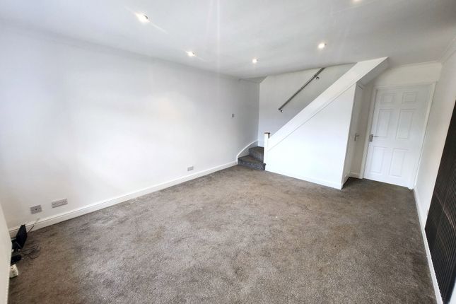 2, Welland Drive, Stourbridge photo 3