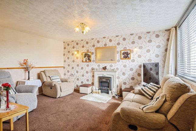 65, Stroud Crescent West, Hull photo 2