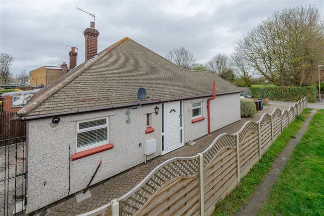 2-bed house on Meadow Way, Dartford, £400,000
