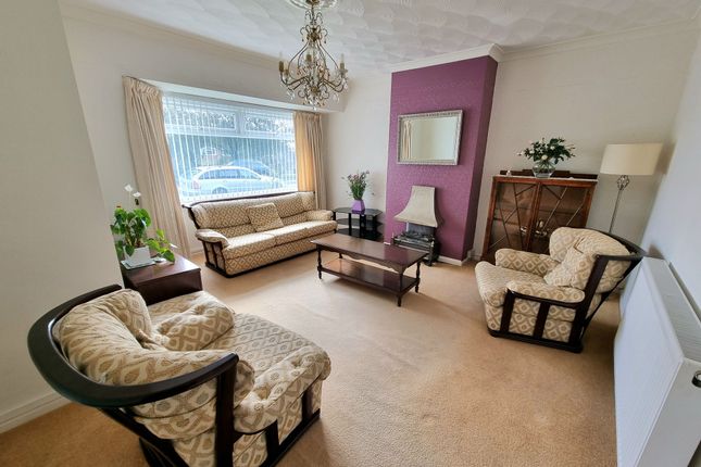 26 Hillsboro, Bridgend photo 3