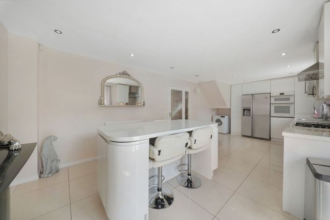 18 Chadwick Lane, Widnes photo 4
