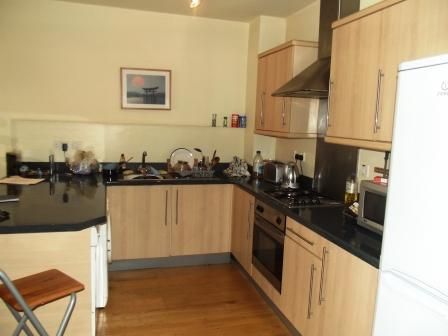 Flat to rent in Raleigh Street, Nottingham