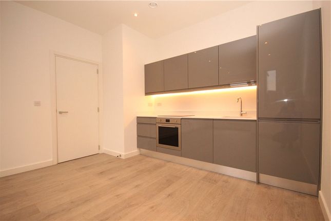 Thumbnail Flat to rent in Ladymead, Guildford