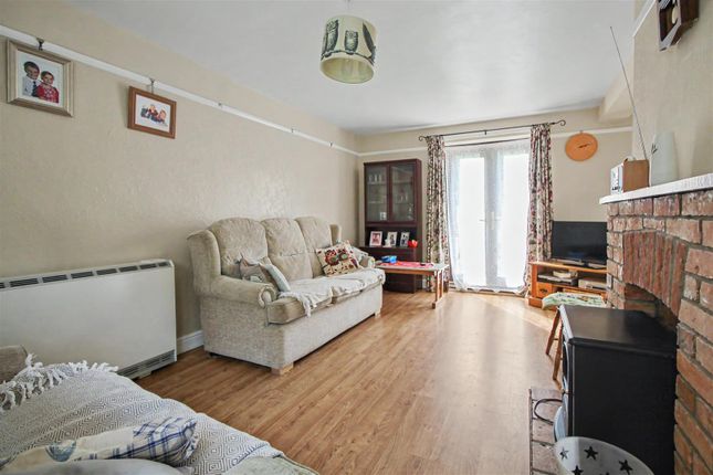 23, Barnards Way, Kettering photo 3