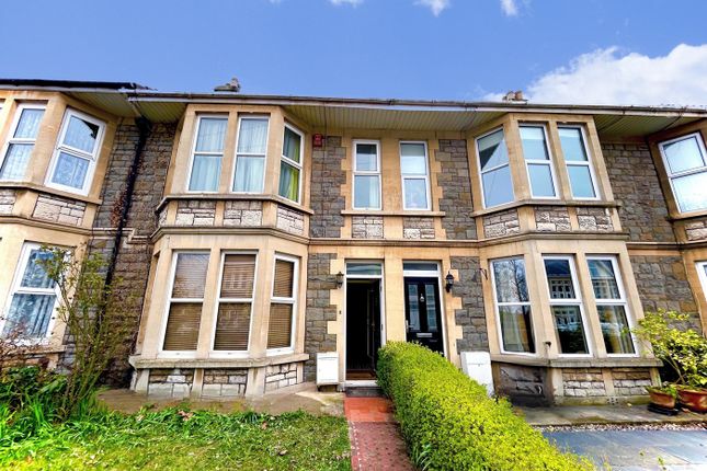 Charming Front View Of A Beautifully Maintained Pr...