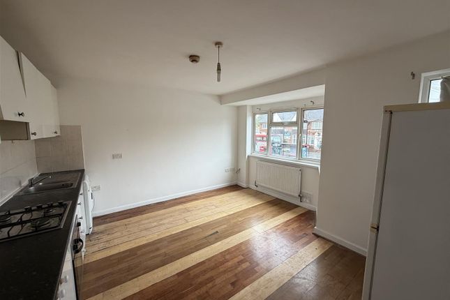 Lady Margaret Road, Southall photo 4