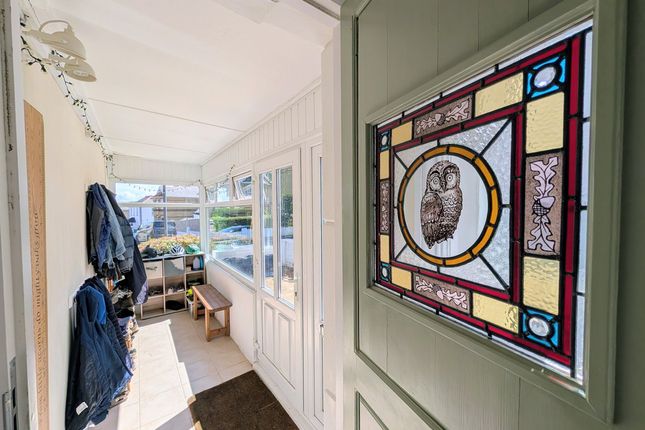 18, Wilton Park Road, Isle Of Wight photo 3