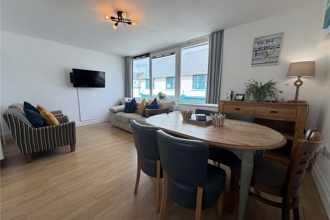 Flat 3, Beddoes Court,, Milford Street, Pembrokeshire photo 3