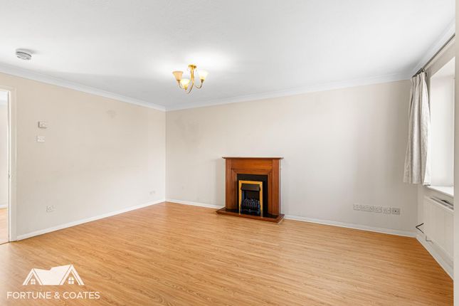 50, Heathcote Gardens, Harlow photo 2
