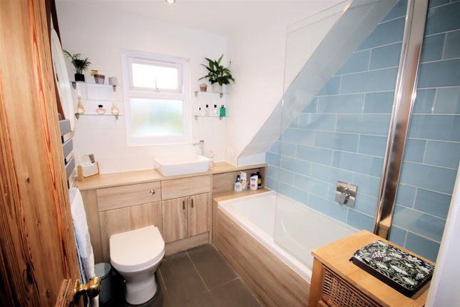 7, Meadow Road,, Toddington photo 4