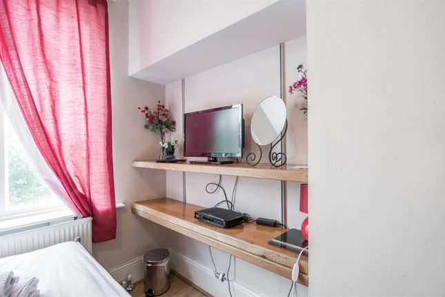 Room 3, 7c, Beechcroft Avenue, London photo 3