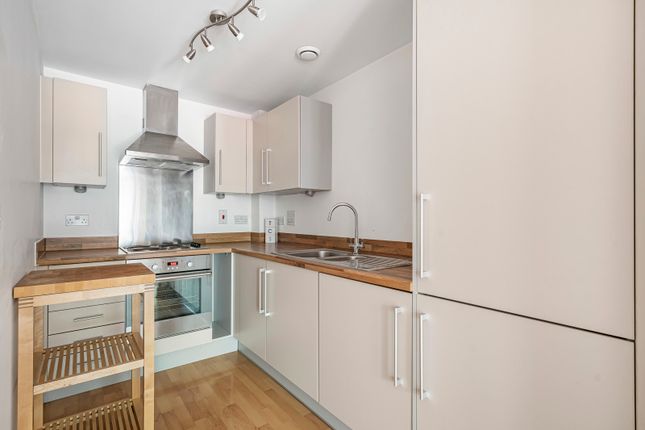 8, Sandover House, 124, Spa Road, London photo 2