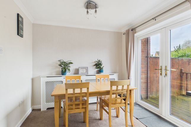 28, Naomi Close, Chester photo 4