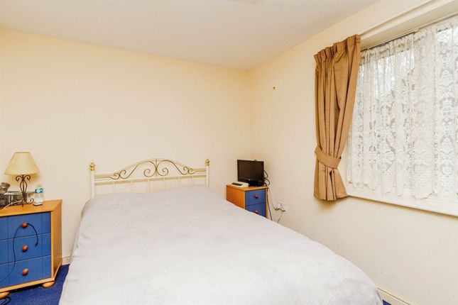 Flat for sale in Old College Drive, Wednesbury