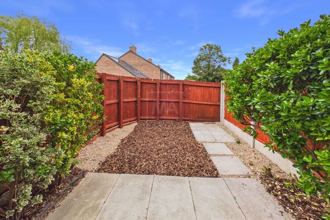 2 Calgarth Avenue, Warrington photo 4