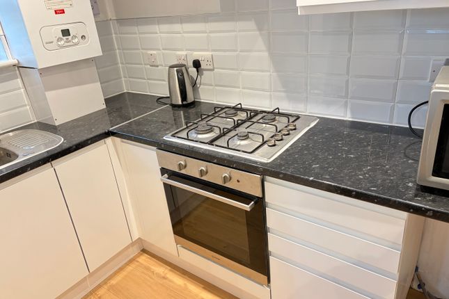 Very Near Boston Manor Road Area, Brentford photo 3