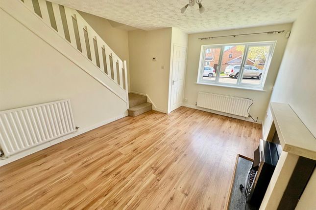 16, Wasdale Gardens, Peterborough photo 2