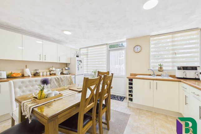 29, Rydal Way, Milton Keynes photo 3