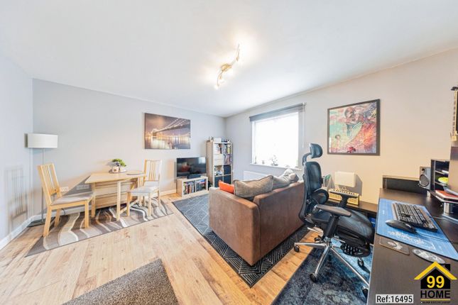79, Flexerne Crescent, Milton Keynes photo 4