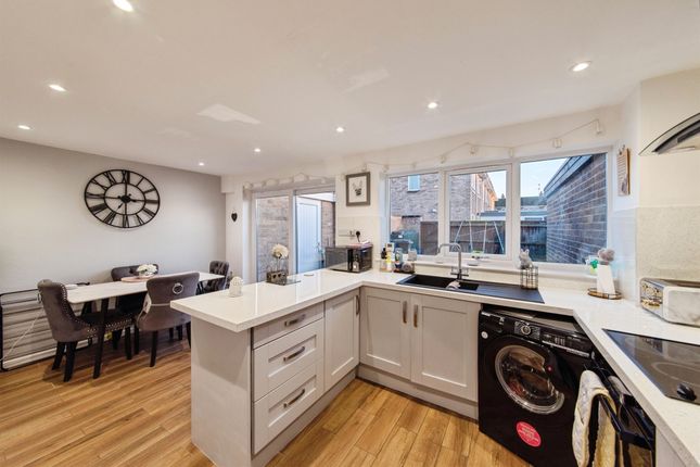 17, Dryden Court, Lincoln photo 3