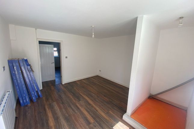 1-bed house on 166A, Cherry Orchard Road, Birmingham, £850/mo