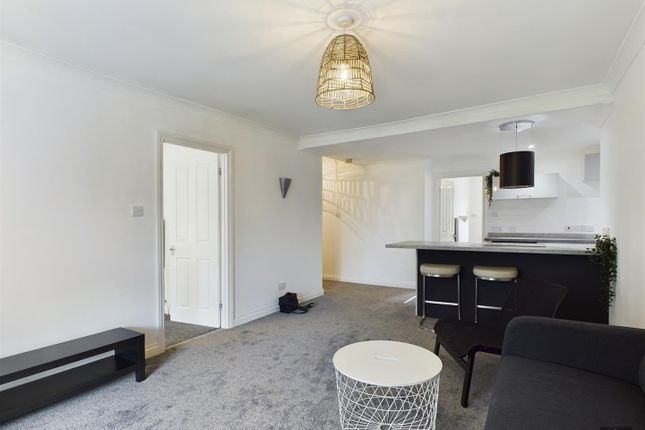 Flat to rent in Pennsylvania Road, Exeter