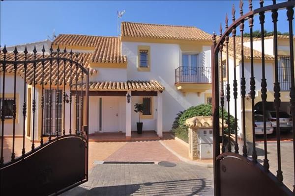 Thumbnail Villa for sale in La Manga Club, Murcia, Spain