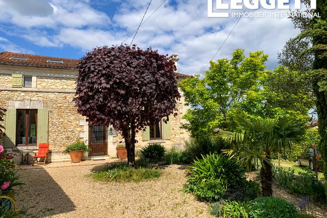 Thumbnail Villa for sale in Chalais, Charente, Nouvelle-Aquitaine