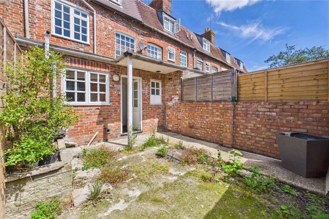 21, Pound Street, Berkshire photo 4