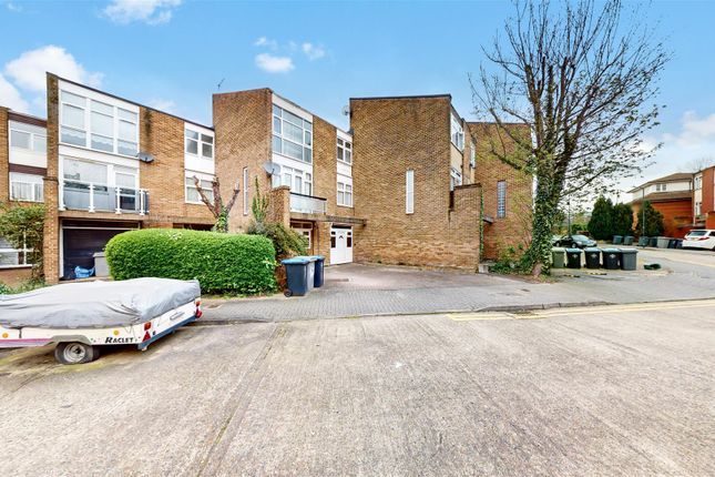 Thumbnail Town house for sale in Windsor Crescent, Wembley, Middlesex