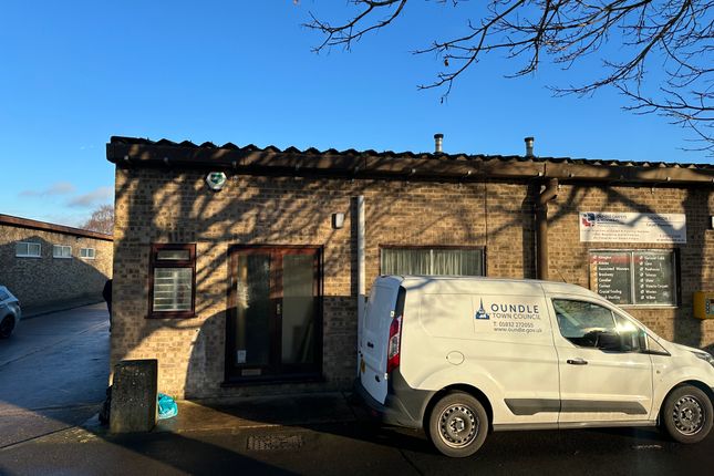 Warehouse to let in Unit 7 Eastwood Road, Oundle, Peterborough