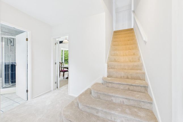 12, Clarendon Road, Bingley photo 2