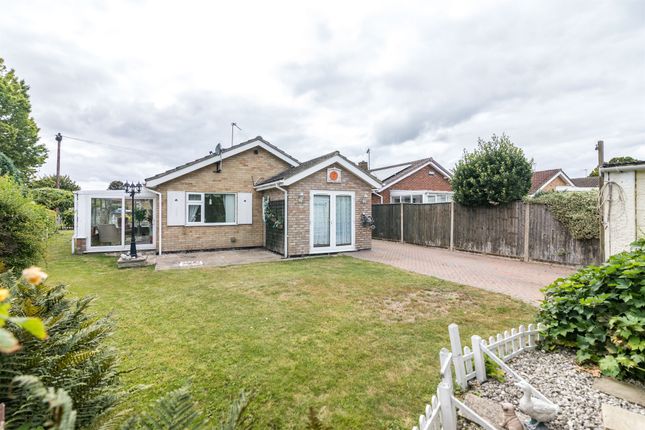 41, Meadow Way, Lowestoft photo 3