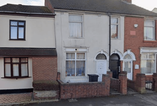 Fully Furninshed 3-Bedroom Property To Let - Bilston