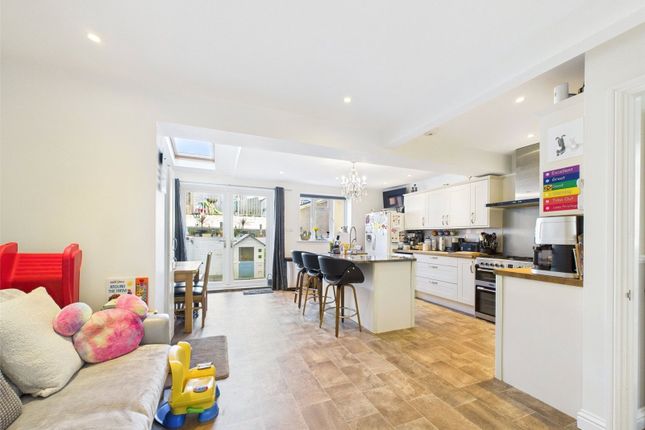 37, Smallack Drive, Devon photo 3
