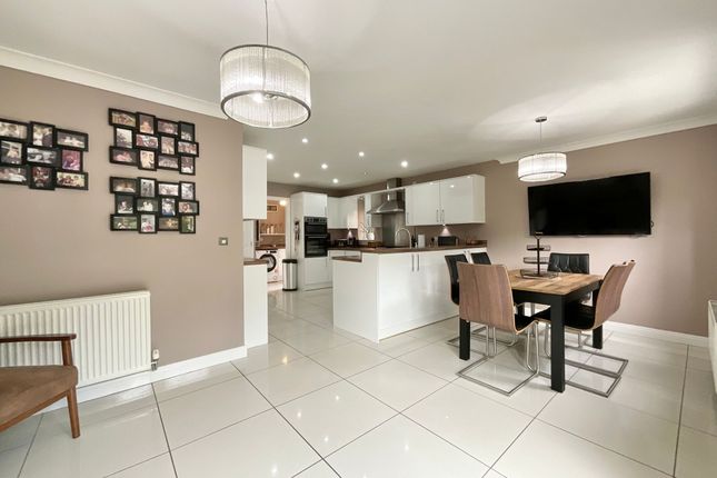9 Broomhall Drive, Crewe photo 3