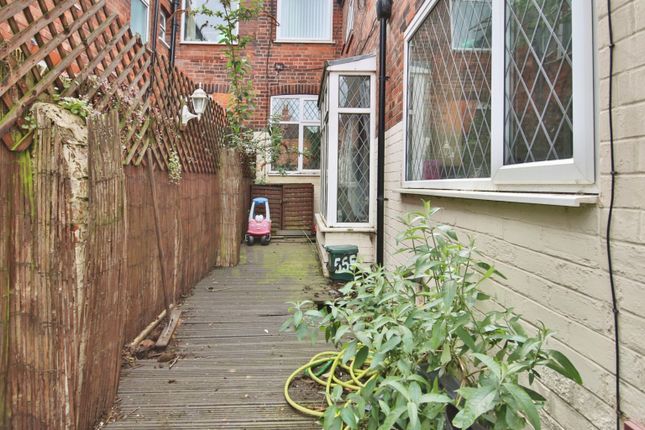 Terraced house for sale in Holderness Road, Hull