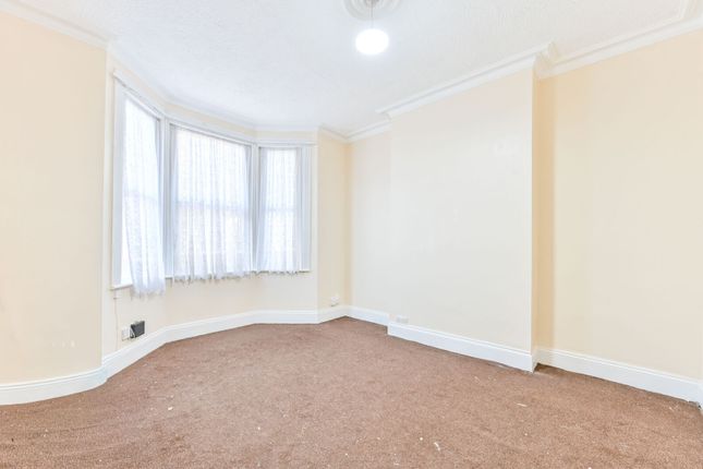 Litchfield Gardens, Willesden Green photo 4
