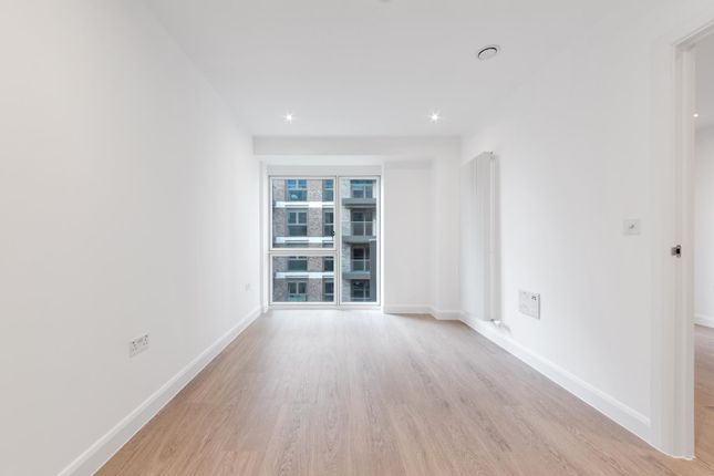 Apartment 1105 Ellipse House 2, Eden Place, London photo 4