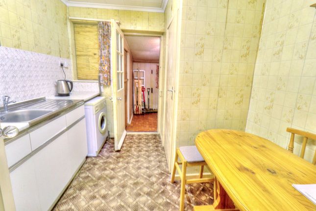 107 Marlow Road, High Wycombe photo 3