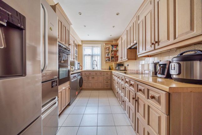 Flat for sale in Hall Road, St John's Wood, London