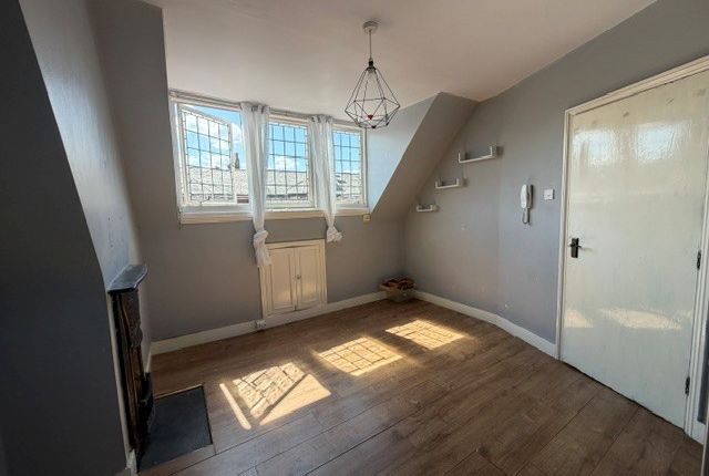 Flat 3, TUNBRIDGE WELLS photo 2