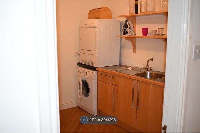Flat, St Andrews Court New Elvet, Durham photo 2