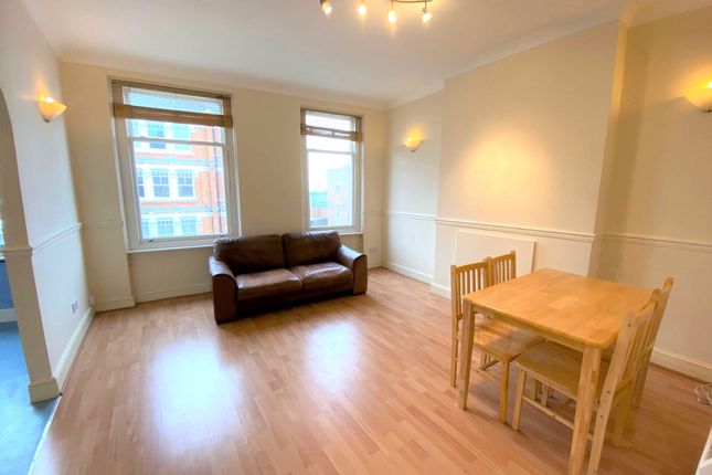 Flat to rent in Avenue Mews, London